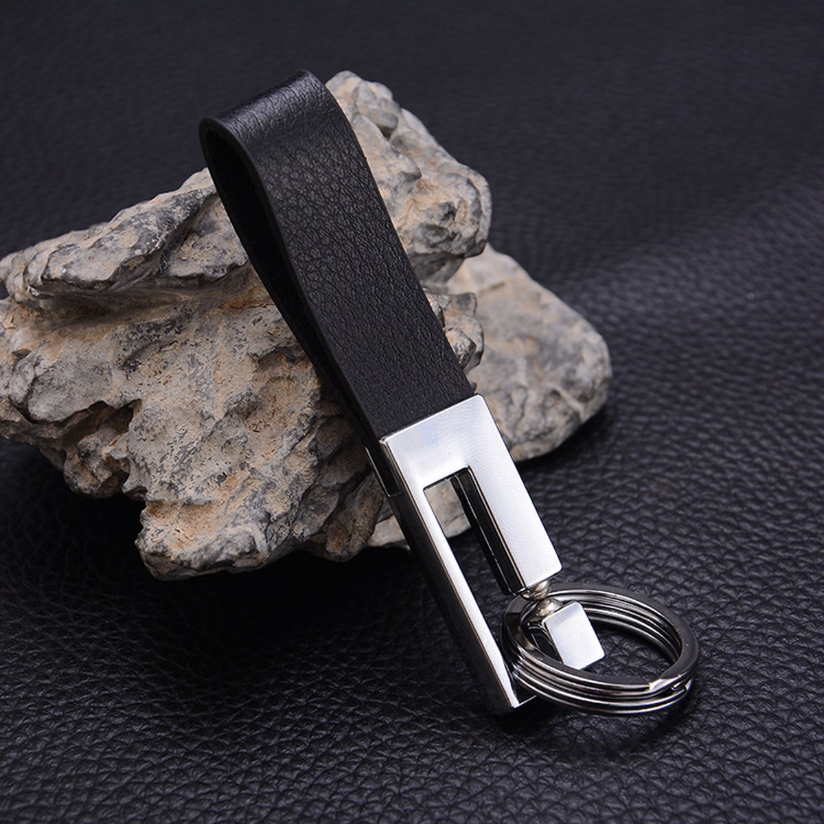 double-ring-leather-keychain-detail 创意双环皮质腕带钥匙扣 图片3